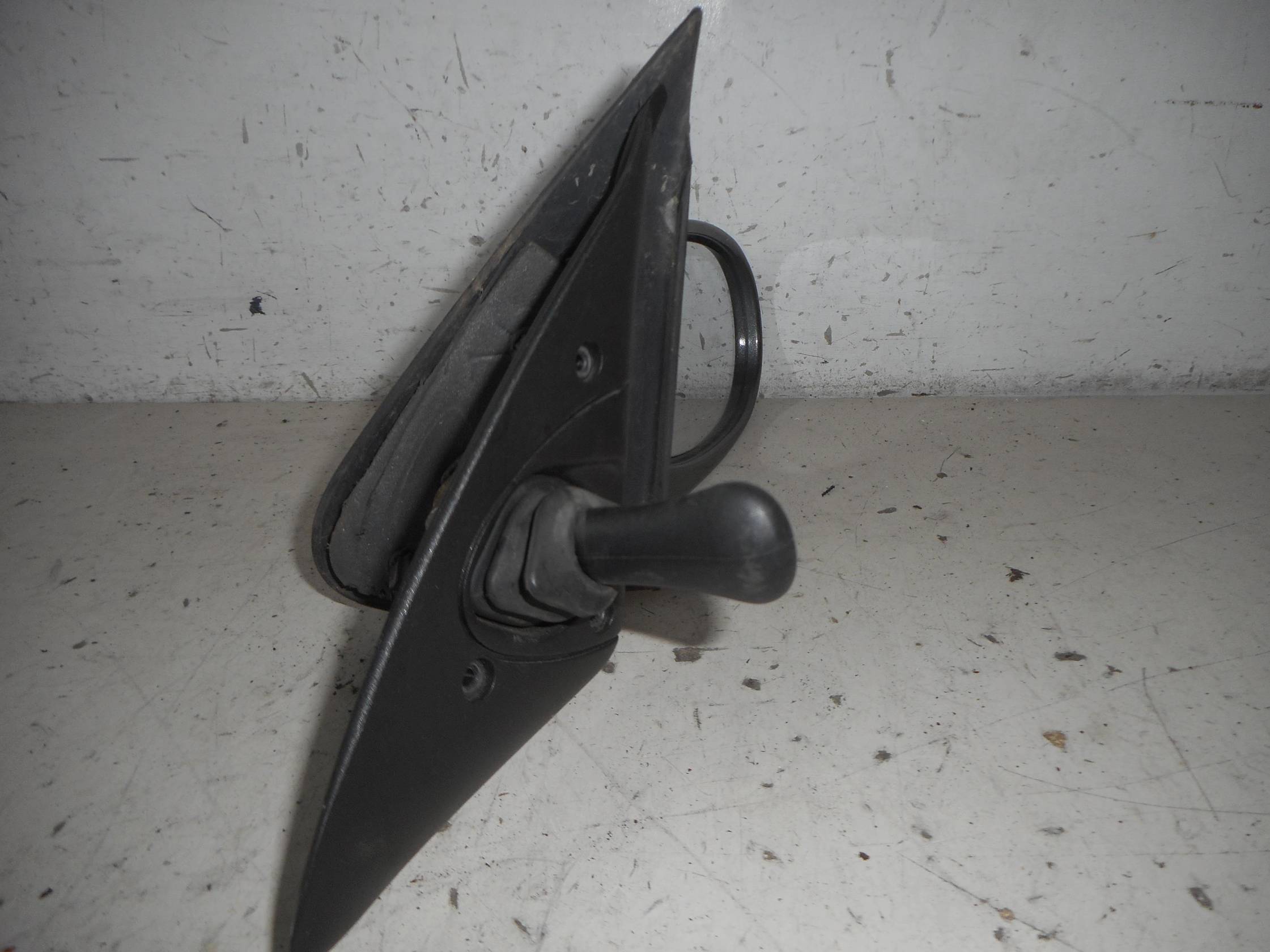 Retrovisore est. dx.